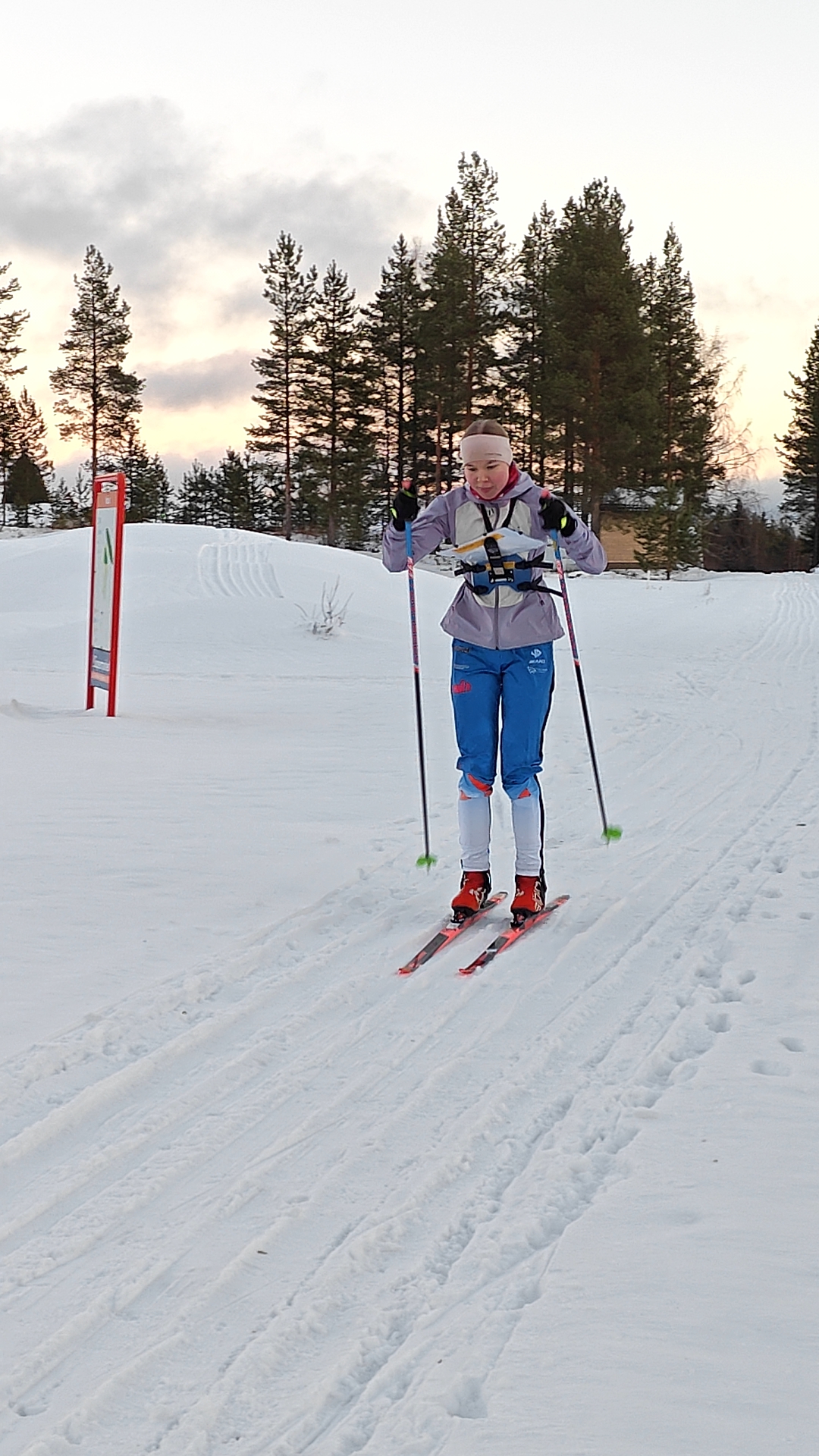 Kuvassa hiihtosuunnistaja Tiitu Takanen